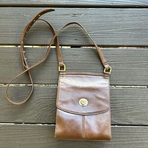 HOBO International Brown Crossbody Bag Turnlock y2k Vintage Purse Leather